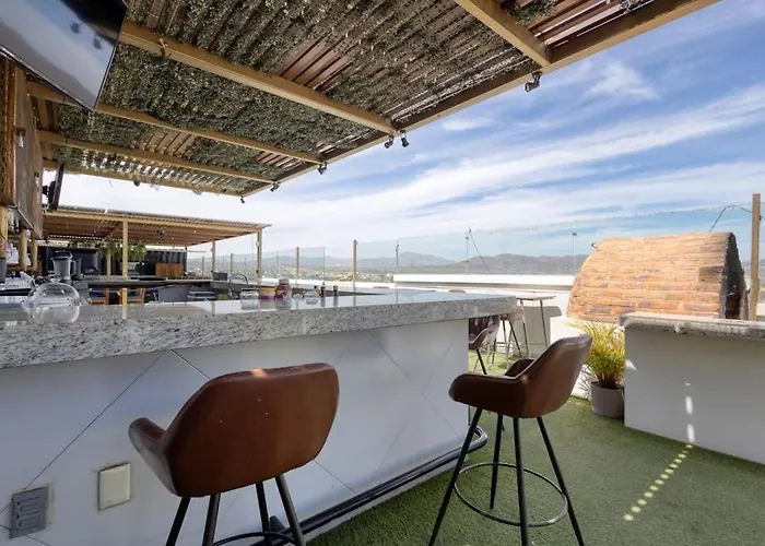 Сasa de vacaciones Dog-friendly With Ocean-view Rooftop Infinity Pool, Ac & Gym